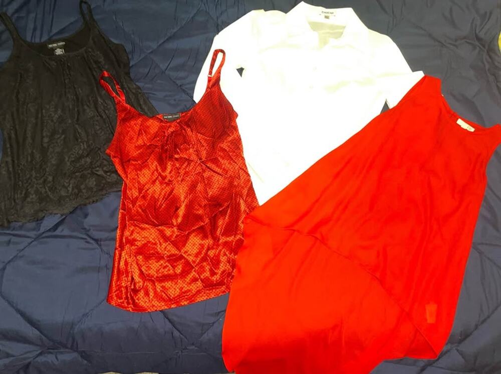 4 (Size S/XS) tops- (GB, New York &Co, & BeBe)